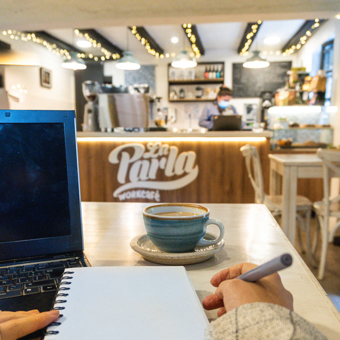 Membresía mensual de trabajo en nuestro Worcafé con Café ilimitado ☕